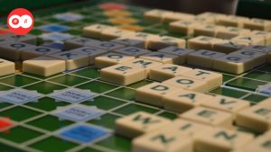 Comment Utiliser un Anagrammeur pour Tricher au Scrabble et Dominer le Jeu