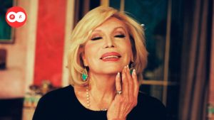 "Amanda Lear et Son Fils : Une Exploration de la Vie et Carrière de l'Icône"