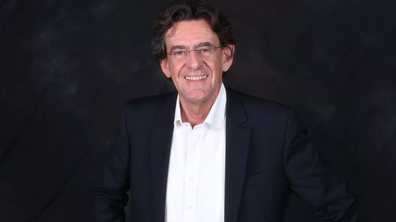 Luc Ferry Origine Parents
