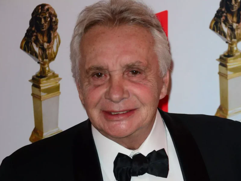 Quel âge a Sardou ?