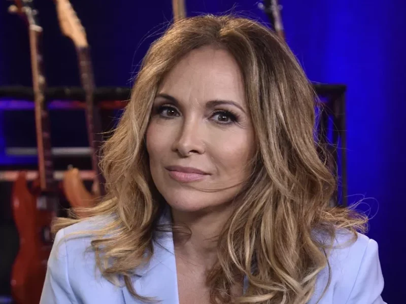 Quel âge a Hélène Ségara ?