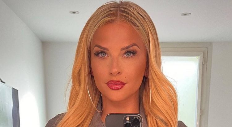 Kelly Vedovelli Taille