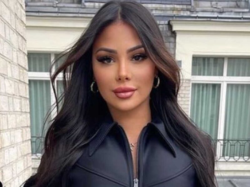 Qui est le père de Maeva Ghennam ?