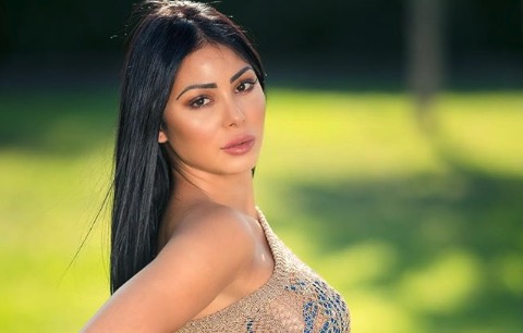 Maeva Ghennam Avant Chirurgie