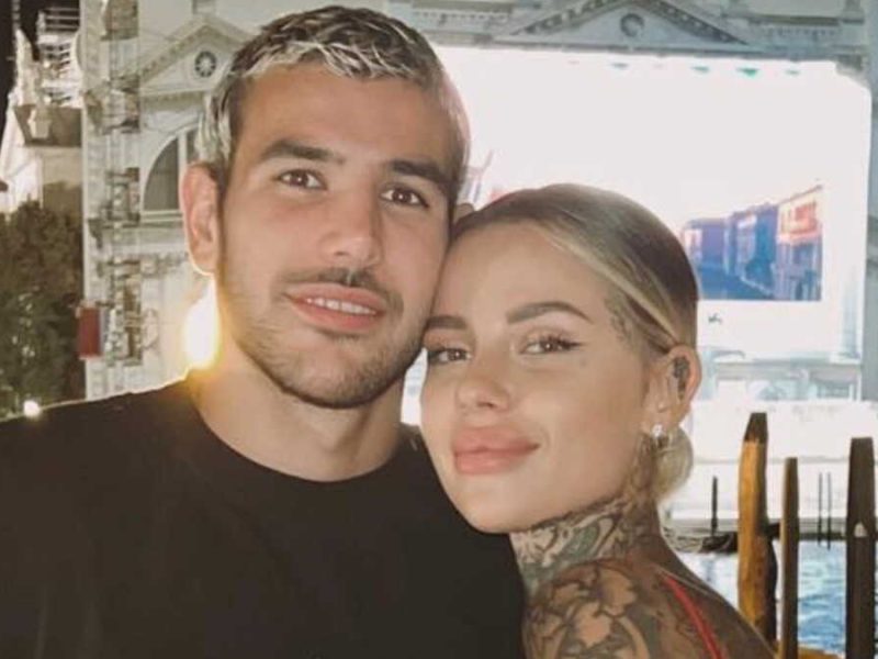 Femme de Theo Hernandez