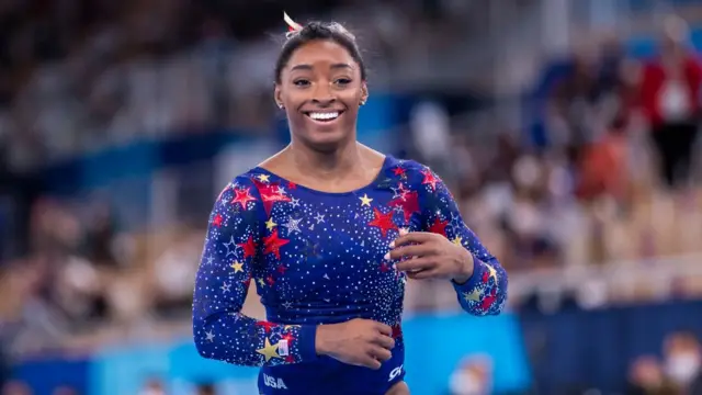 Taille de Simone Biles