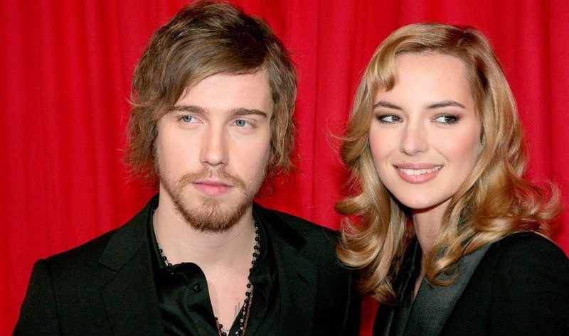 Qui est la Maman du fils de Julien Doré en Couple ?