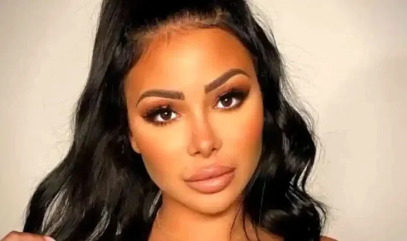 Maeva Ghennam sans chirurgie