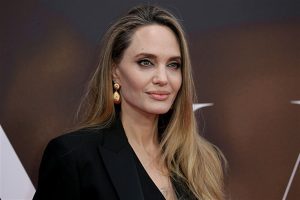Angelina Jolie jeune