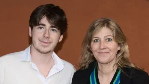 Qui est Clémence, la Compagne de Patrick Bruel ?