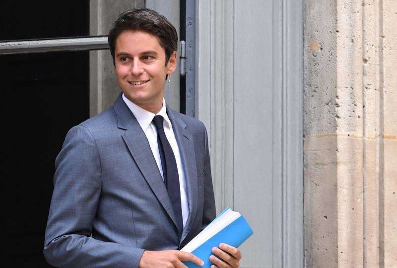 Taille Gabriel Attal